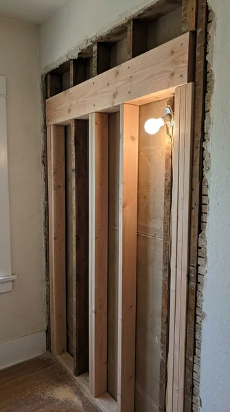 Kevin R.